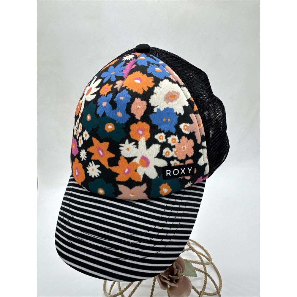 Roxy Womens Black White Floral Print Snapback Trucker Hat